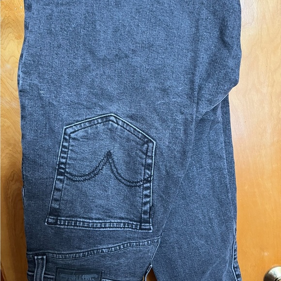 Levi’s High Waisted Tapered NWOT - Picture 3 of 4